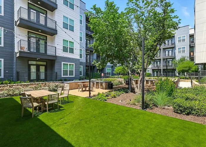 Apartment G36, 2br Luxury By Golf, Pool & Gym, Near Stockyards Fort Worth