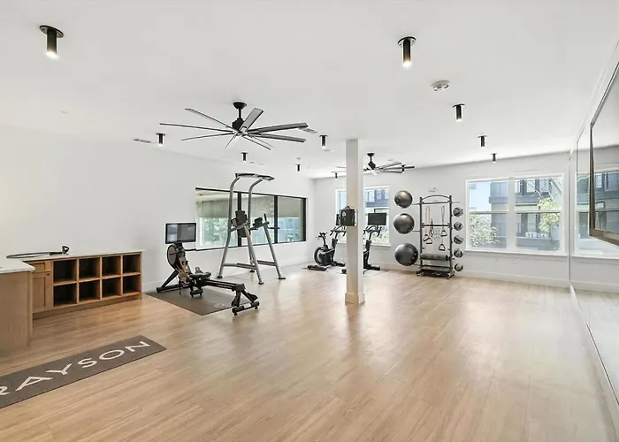 G36, 2br Luxury By Golf, Pool & Gym, Near Stockyards Apartment Fort Worth