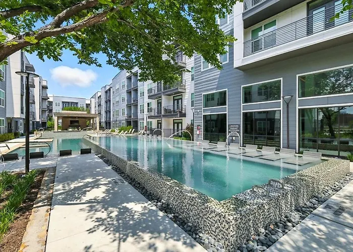 Apartment G36, 2br Luxury By Golf, Pool & Gym, Near Stockyards Fort Worth